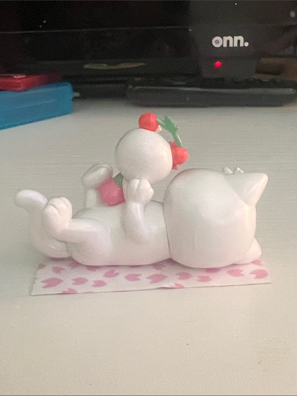 Tokidoki Cherry Blossom Cats Kitten Cuddles - Picture 2 of 2